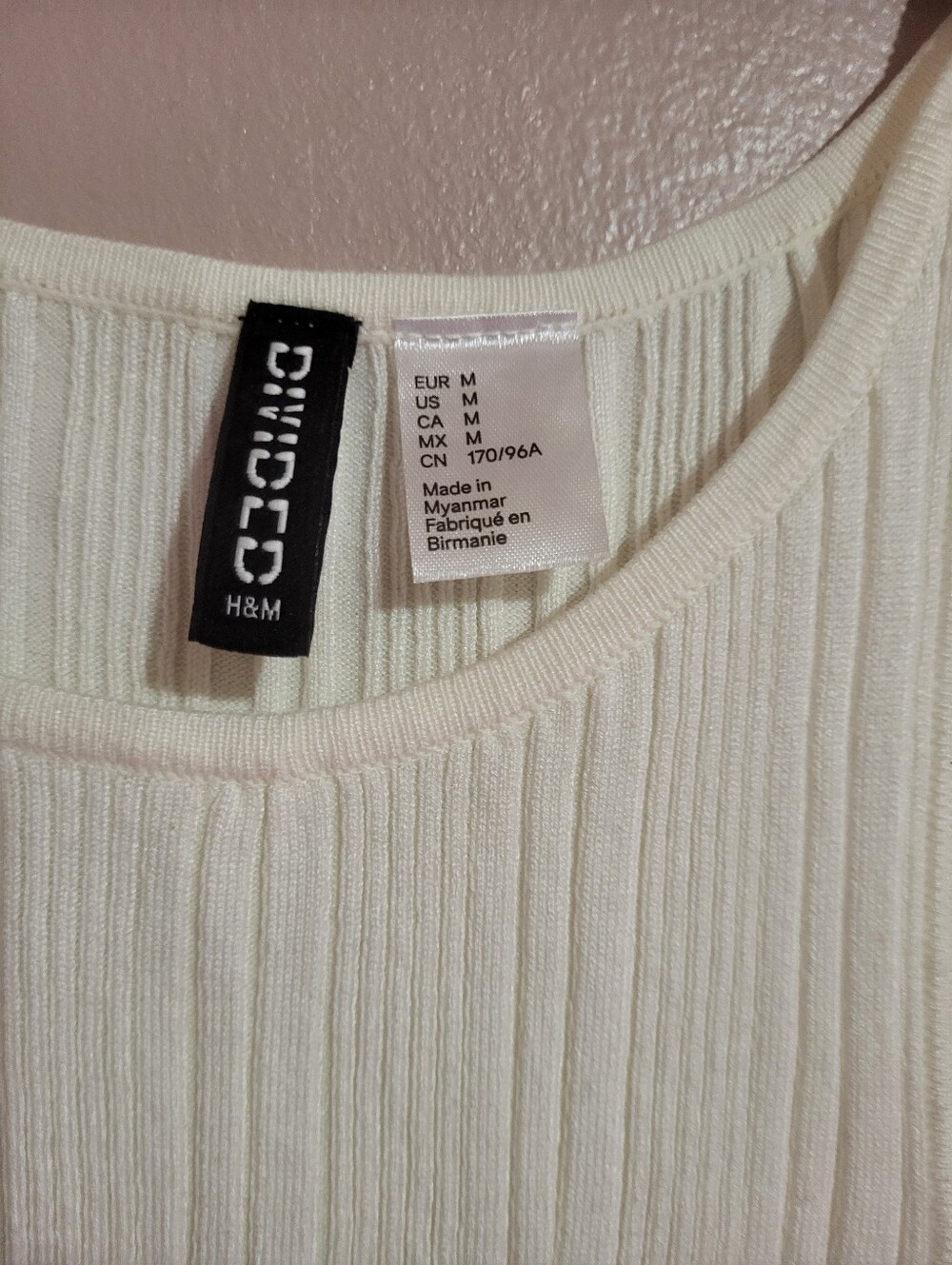 H&M Ribbed Racerback Tank - Picture 3 of 3
